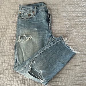 Levi’s distressed denim size 28